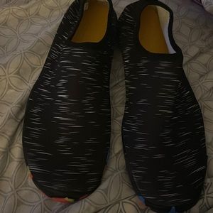 Swimming shoes
